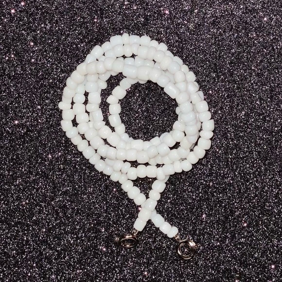 Facemask, Glasses, or Badge Clips - Picture 6 of 11